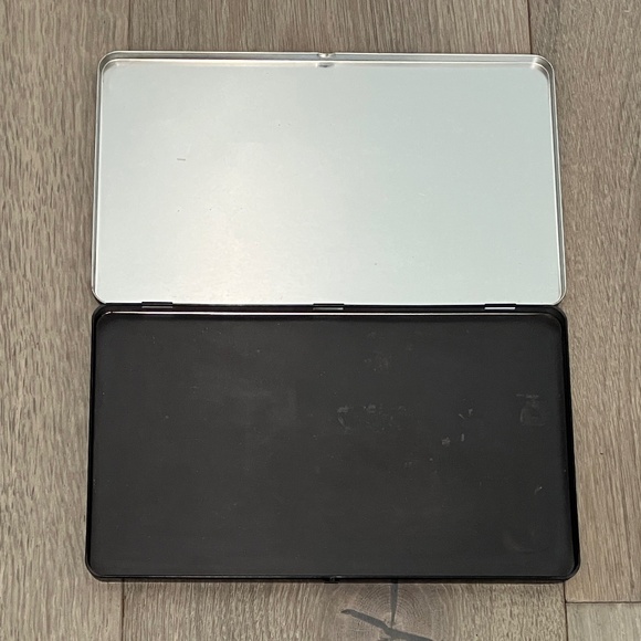 Make Up For Ever Magnetized Customizable Makeup Palette, Large, Black - Picture 4 of 5